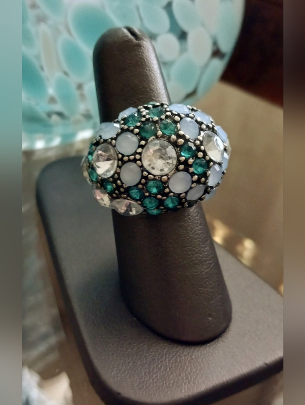 Costume Jewelry Chunky Ring, Size 7, Moonstone, Clear & Aqua Stones, Stunning🩵